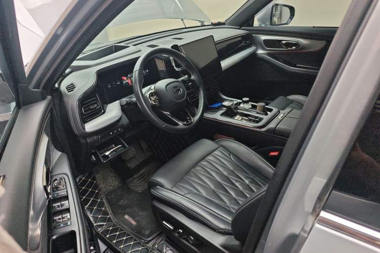 Used GAC Trumpchi GS8 2022 Double-Energy Series 2.0TM Two-Wheel Drive Prestige Edition (6 Seats) Left Front Seat