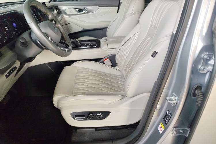 Used GAC Trumpchi GS8 2022 Linghang Series 2.0 TGDI Two-Wheel-Drive Luxury Smart Connectivity Version (7 Seats) Left Front Seat
