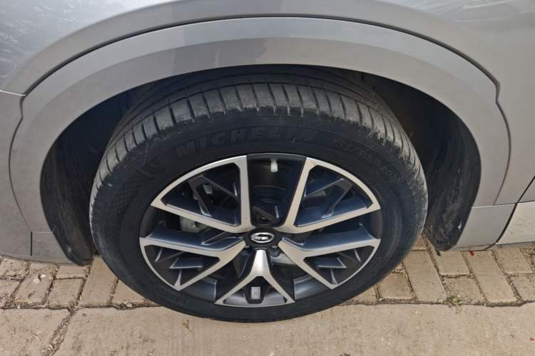 Used GAC Trumpchi GS8 2022 Double-Energy Series 2.0TM Four-Wheel Drive Premium Edition (7 Seats) Left Front Wheel Hub