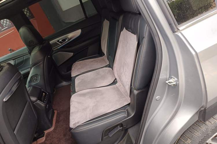 Used GAC Trumpchi GS8 2022 Flagship Series 2.0 TGDI Two-Wheel-Drive Prestige Edition (7 Seats) Left Rear Seat
