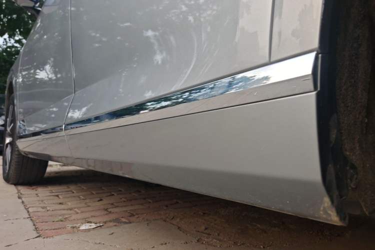 Used GAC Trumpchi GS8 2022 Double-Energy Series 2.0TM Four-Wheel Drive Premium Edition (7 Seats) Left Side Sill