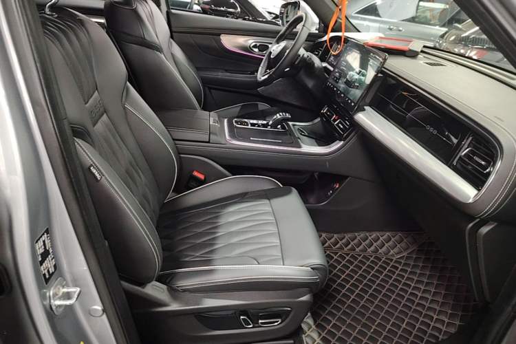 Used GAC Trumpchi GS8 2022 Flagship Series 2.0 TGDI Two-Wheel-Drive Prestige Edition (7 Seats) Right Front Seat
