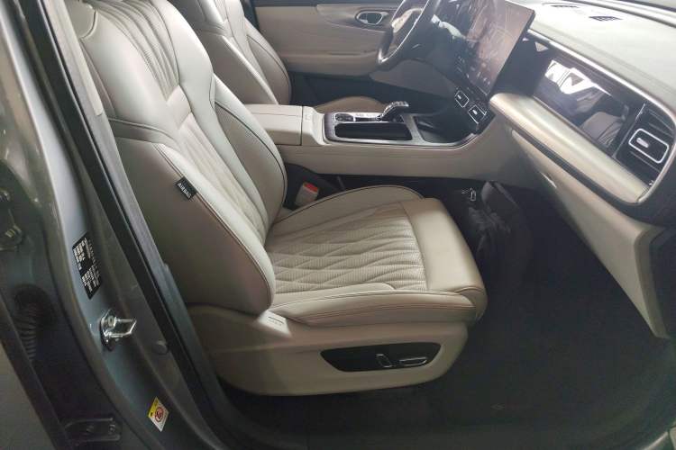 Used GAC Trumpchi GS8 2022 Linghang Series 2.0 TGDI Two-Wheel-Drive Luxury Smart Connectivity Version (7 Seats) Right Front Seat