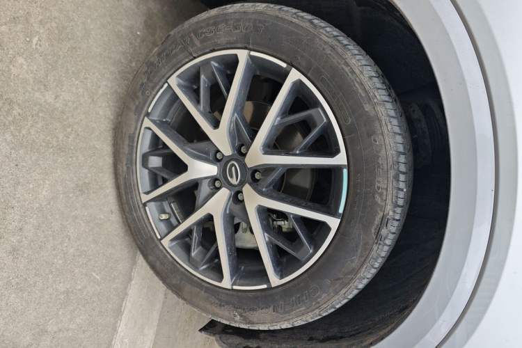 Used GAC Trumpchi GS8 2022 Double-Energy Series 2.0TM Four-Wheel Drive Premium Edition (7 Seats) Right Front Wheel Hub