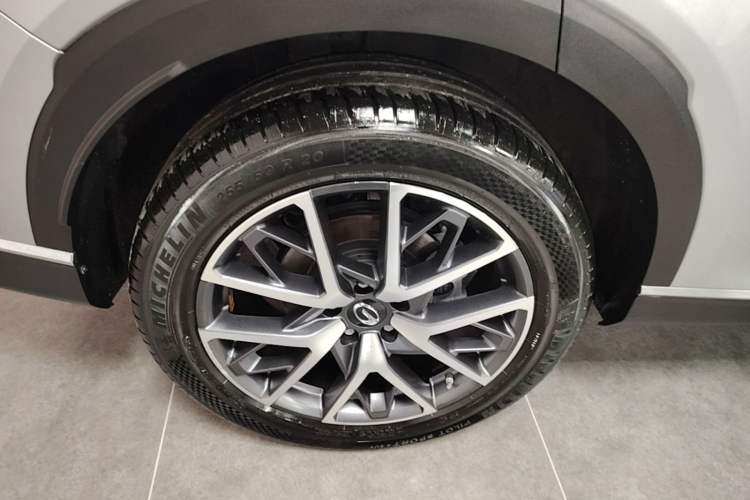 Used GAC Trumpchi GS8 2022 Flagship Series 2.0 TGDI Two-Wheel-Drive Prestige Edition (7 Seats) Right Rear Wheel Hub