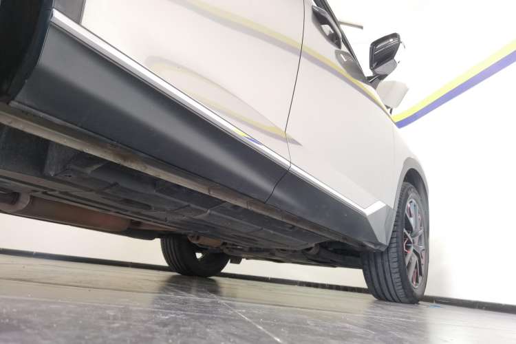 Used GAC Trumpchi GS8 2022 Linghang Series 2.0 TGDI Two-Wheel-Drive Luxury Smart Connectivity Version (7 Seats) Right Side Sill