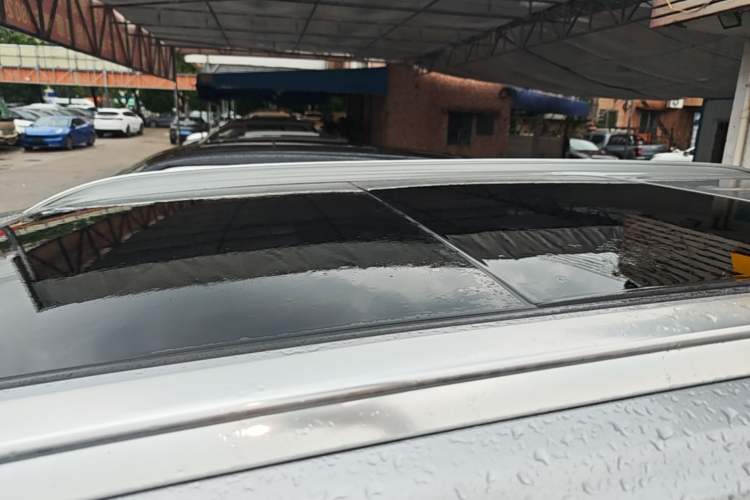 Used GAC Trumpchi GS8 2022 Linghang Series 2.0 TGDI Two-Wheel-Drive Luxury Smart Connectivity Version (7 Seats) Roof