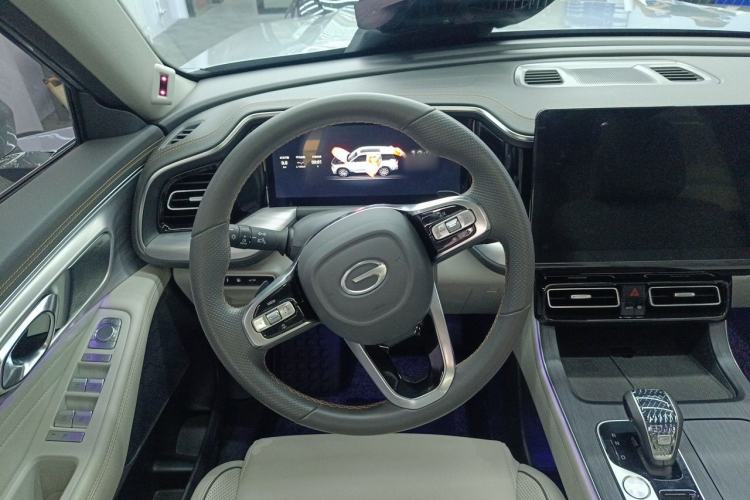 Used GAC Trumpchi GS8 2022 Flagship Series 2.0 TGDI Four-Wheel Drive Luxury Smart Connectivity Version (7 Seats) Steering Wheel