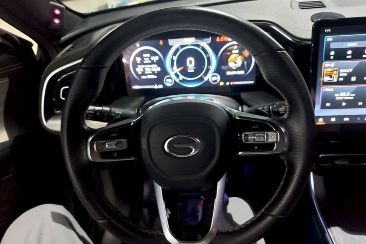 Used GAC Trumpchi GS8 2022 Linghang Series 2.0 TGDI Two-Wheel-Drive Luxury Smart Connectivity Version (7 Seats) Steering Wheel