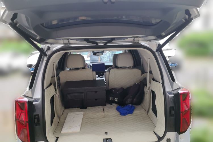 Used GAC Trumpchi GS8 2022 Flagship Series 2.0 TGDI Four-Wheel Drive Luxury Smart Connectivity Version (6 Seats) Trunk