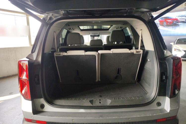 Used GAC Trumpchi GS8 2022 Linghang Series 2.0 TGDI Two-Wheel-Drive Luxury Smart Connectivity Version (7 Seats) Trunk