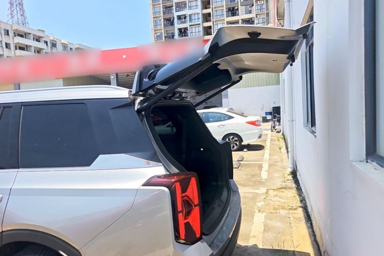 Used GAC Trumpchi GS8 2022 Linghang Series 2.0 TGDI Two-Wheel-Drive Luxury Smart Connectivity Version (7 Seats) Trunk