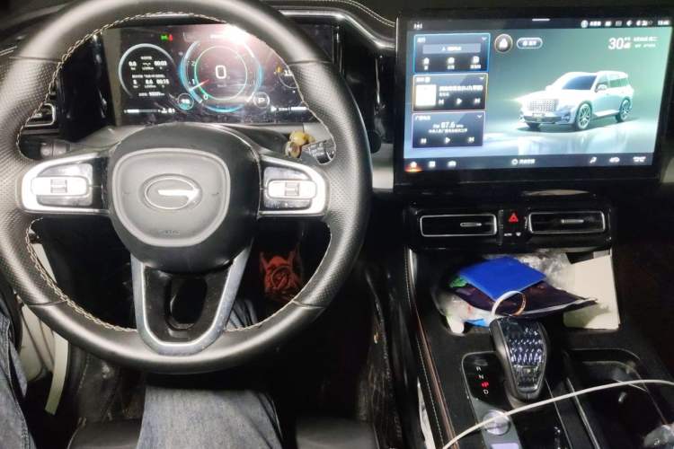 Used GAC Trumpchi GS8 2022 Linghang Series 2.0 TGDI Two-Wheel-Drive Luxury Smart Connectivity Version (7 Seats) Audio And AC Panel