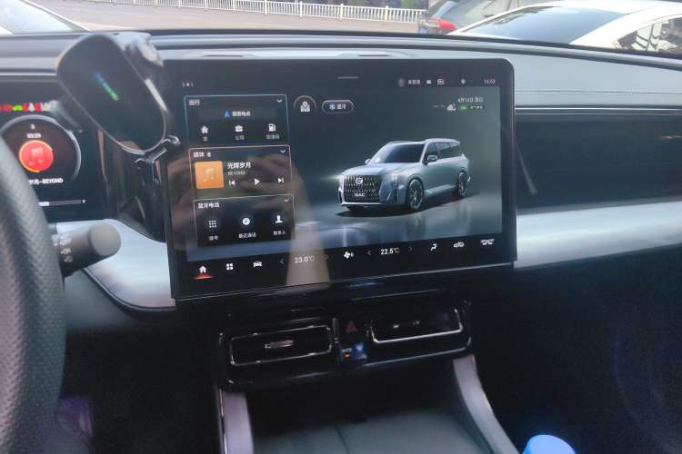 Used GAC Trumpchi GS8 2022 Dual-Engine Series 2.0TM Two-Wheel Drive Prestige Edition (7 Seats) Audio And AC Panel