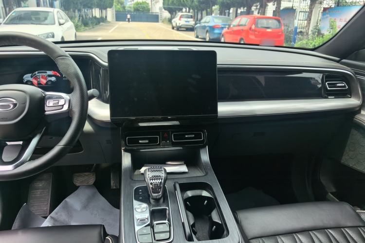 Used GAC Trumpchi GS8 2022 Flagship Series 2.0 TGDI Two-Wheel-Drive Prestige Edition (7 Seats) Audio And AC Panel