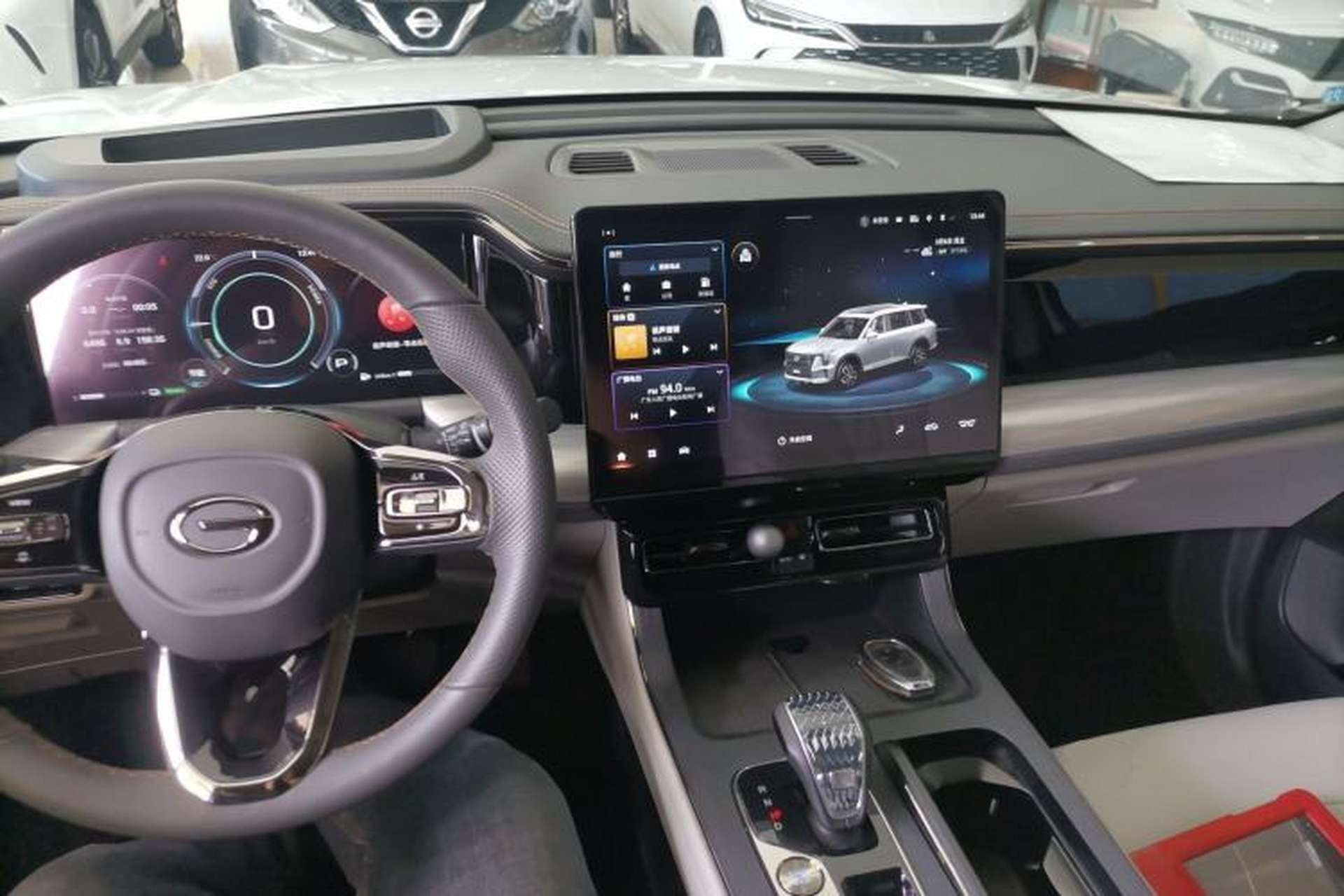 Used GAC Trumpchi GS8 2022 Dual-Engine Series 2.0TM Four-Wheel Drive Prestige Edition (6 Seats) Center Console