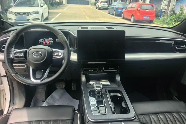 Used GAC Trumpchi GS8 2022 Flagship Series 2.0 TGDI Two-Wheel-Drive Prestige Edition (7 Seats) Center Console