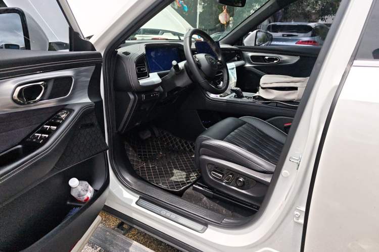 Used GAC Trumpchi GS8 2022 Double-Energy Series 2.0TM Two-Wheel Drive Prestige Edition (6 Seats) Driver Seat