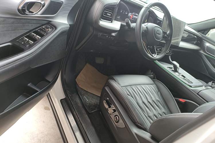 Used GAC Trumpchi GS8 2022 Double-Energy Series 2.0TM Four-Wheel Drive Premium Edition (7 Seats) Driver Seat