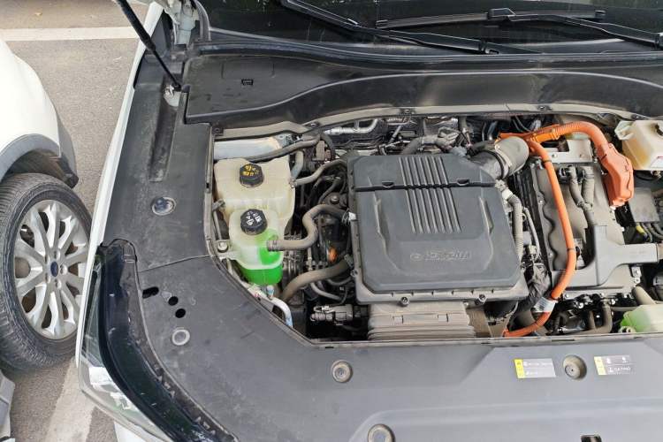 Used GAC Trumpchi GS8 2022 Dual-Engine Series 2.0TM Four-Wheel Drive Prestige Edition (6 Seats) Engine Bay Right
