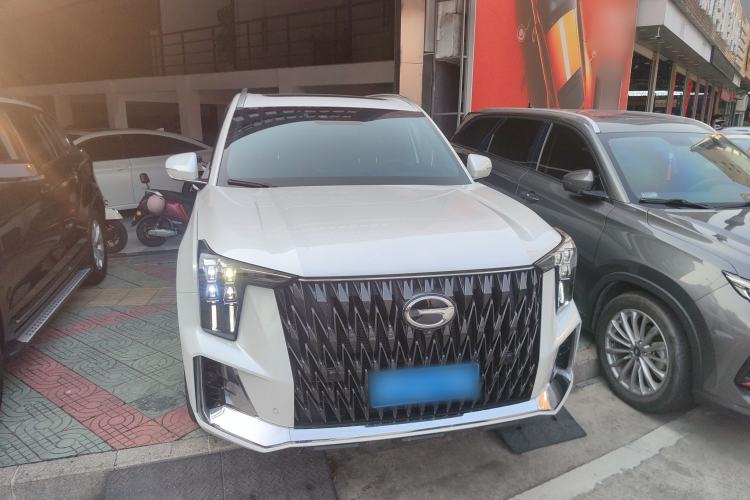 Used GAC Trumpchi GS8 2022 Dual-Engine Series 2.0TM Two-Wheel Drive Prestige Edition (7 Seats) Front