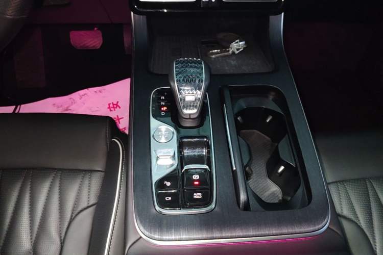 Used GAC Trumpchi GS8 2022 LINGHANG Series 2.0 TGDI Two-Wheel-Drive Luxury Edition (7 Seats) Gear Lever
