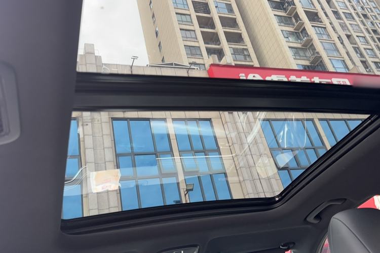 Used GAC Trumpchi GS8 2022 Linghang Series 2.0 TGDI Two-Wheel-Drive Luxury Smart Connectivity Version (7 Seats) Headliner