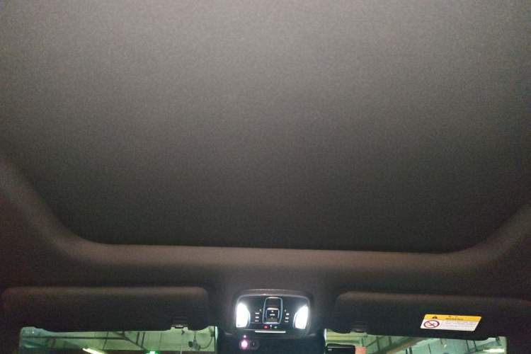 Used GAC Trumpchi GS8 2022 Dual-Engine Series 2.0TM Two-Wheel Drive Prestige Edition (7 Seats) Headliner