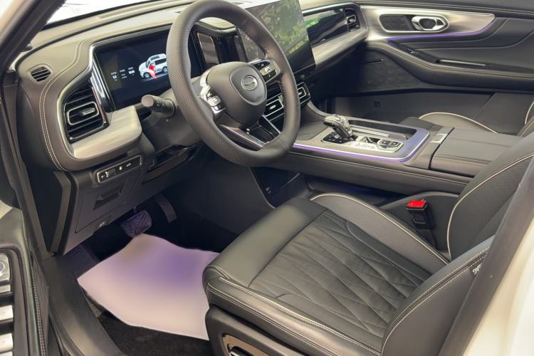 Used GAC Trumpchi GS8 2022 Linghang Series 2.0 TGDI Two-Wheel-Drive Luxury Smart Connectivity Version (7 Seats) Interior 1