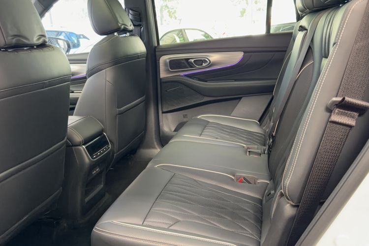 Used GAC Trumpchi GS8 2022 Linghang Series 2.0 TGDI Two-Wheel-Drive Luxury Smart Connectivity Version (7 Seats) Interior 5