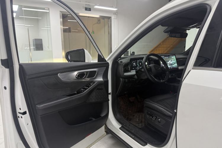 Used GAC Trumpchi GS8 2022 Dual-Engine Series 2.0TM Two-Wheel Drive Prestige Edition (7 Seats) Interior 5