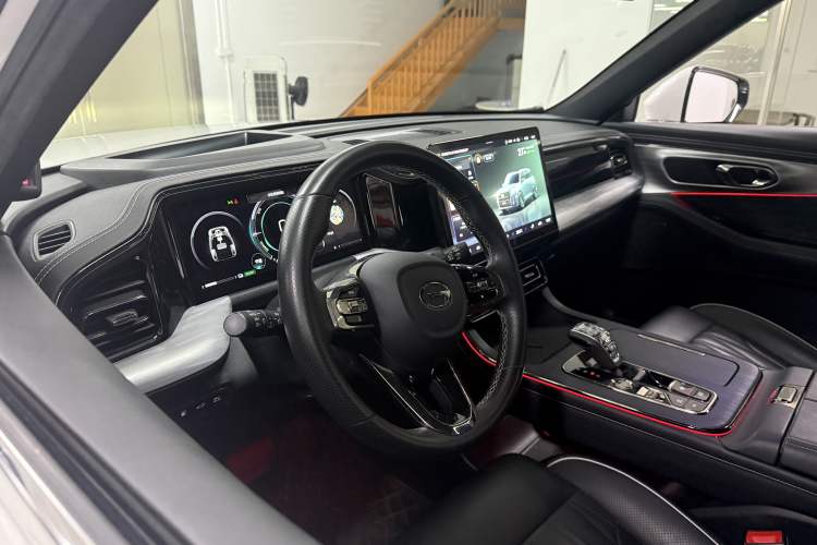 Used GAC Trumpchi GS8 2022 Dual-Engine Series 2.0TM Two-Wheel Drive Prestige Edition (7 Seats) Interior 8