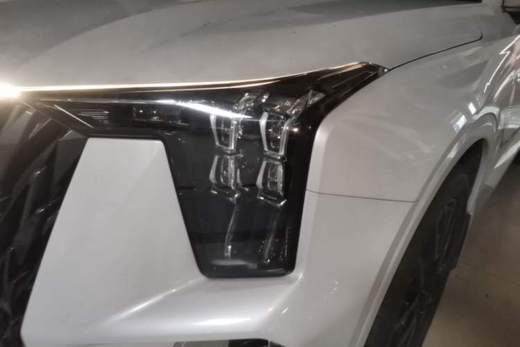 Used GAC Trumpchi GS8 2022 Dual-Engine Series 2.0TM Four-Wheel Drive Prestige Edition (6 Seats) Left Front Headlight