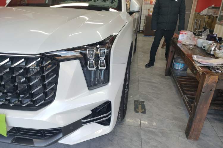 Used GAC Trumpchi GS8 2022 Linghang Series 2.0 TGDI Two-Wheel-Drive Luxury Smart Connectivity Version (7 Seats) Left Front Headlight