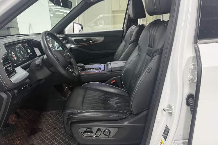 Used GAC Trumpchi GS8 2022 Dual-Engine Series 2.0TM Two-Wheel Drive Prestige Edition (7 Seats) Left Front Seat