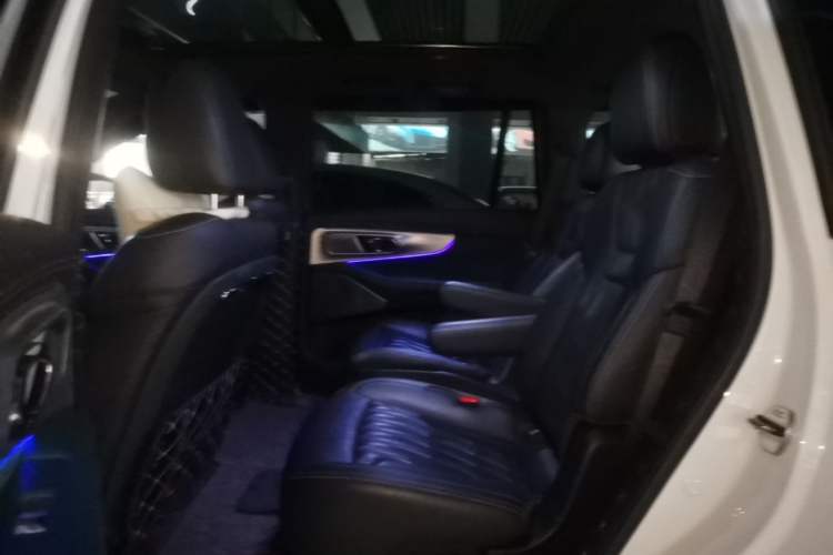 Used GAC Trumpchi GS8 2022 Dual-Engine Series 2.0TM Four-Wheel Drive Prestige Edition (6 Seats) Left Rear Seat