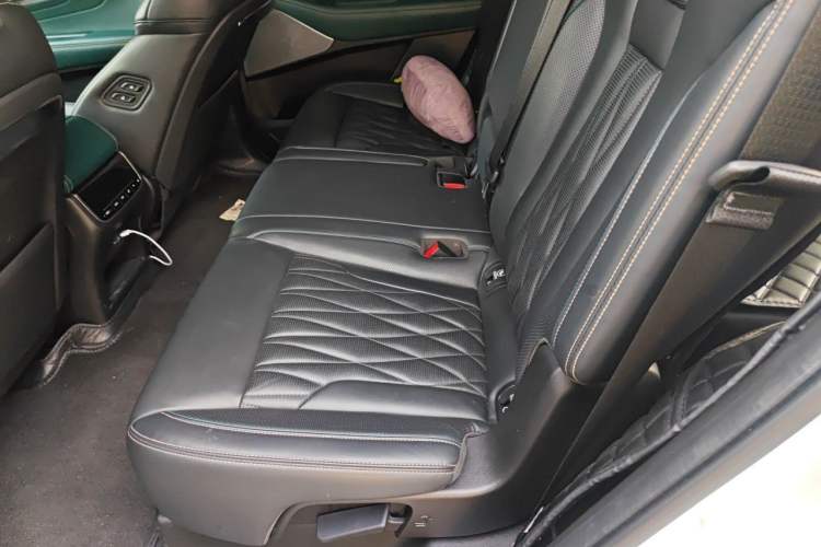 Used GAC Trumpchi GS8 2022 Flagship Series 2.0 TGDI Two-Wheel-Drive Prestige Edition (7 Seats) Left Rear Seat