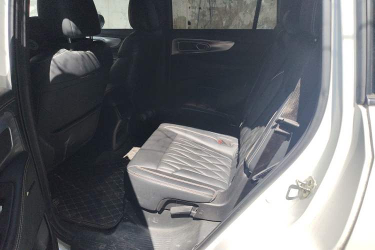 Used GAC Trumpchi GS8 2022 Linghang Series 2.0 TGDI Two-Wheel-Drive Luxury Smart Connectivity Version (7 Seats) Left Rear Seat