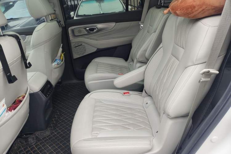 Used GAC Trumpchi GS8 2022 Linghang Series 2.0 TGDI Two-Wheel Drive Luxury Smart Connectivity Version (6 Seats) Left Rear Seat