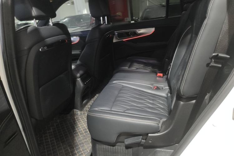 Used GAC Trumpchi GS8 2022 Dual-Engine Series 2.0TM Two-Wheel Drive Prestige Edition (7 Seats) Left Rear Seat