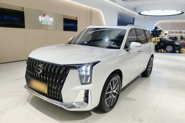 Ojetý GAC Trumpchi GS8 2022 Dual-Engine Series 2.0TM Two-Wheel Drive Prestige Edition (7 Seats)