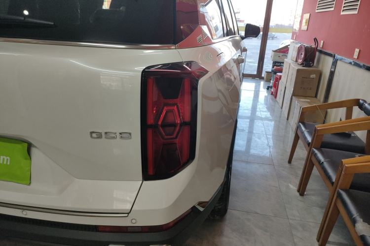 Used GAC Trumpchi GS8 2022 Linghang Series 2.0 TGDI Two-Wheel-Drive Luxury Smart Connectivity Version (7 Seats) Right Rear Taillight