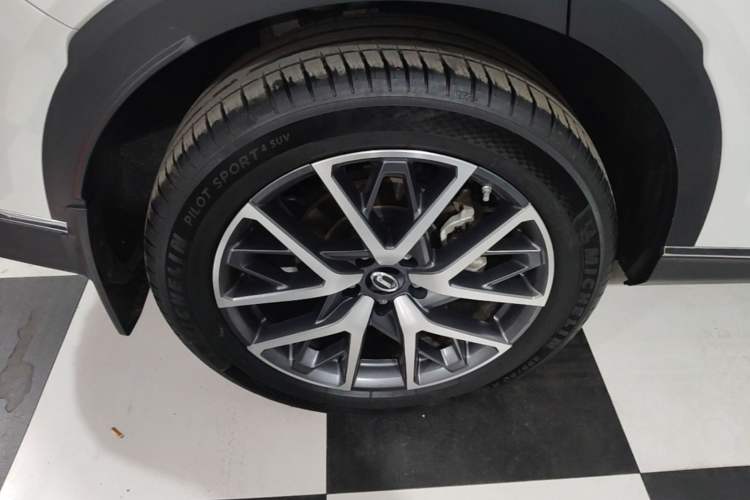 Used GAC Trumpchi GS8 2022 LINGHANG Series 2.0 TGDI Two-Wheel-Drive Luxury Edition (7 Seats) Right Rear Wheel Hub
