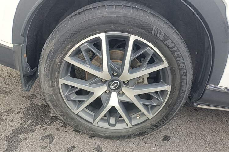 Used GAC Trumpchi GS8 2022 Linghang Series 2.0 TGDI Two-Wheel-Drive Luxury Smart Connectivity Version (7 Seats) Right Rear Wheel Hub