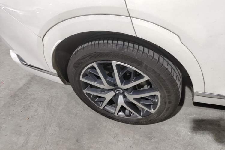 Used GAC Trumpchi GS8 2022 Dual-Engine Series 2.0TM Two-Wheel Drive Prestige Edition (7 Seats) Right Rear Wheel Hub