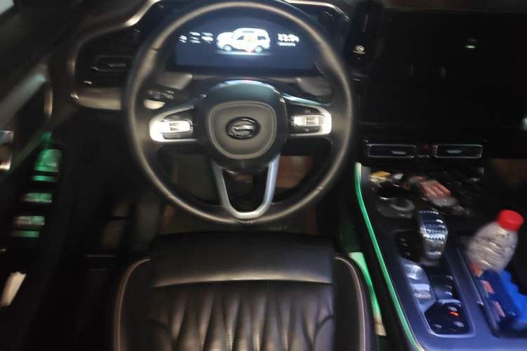 Used GAC Trumpchi GS8 2022 Linghang Series 2.0 TGDI Two-Wheel-Drive Luxury Smart Connectivity Version (7 Seats) Steering Wheel