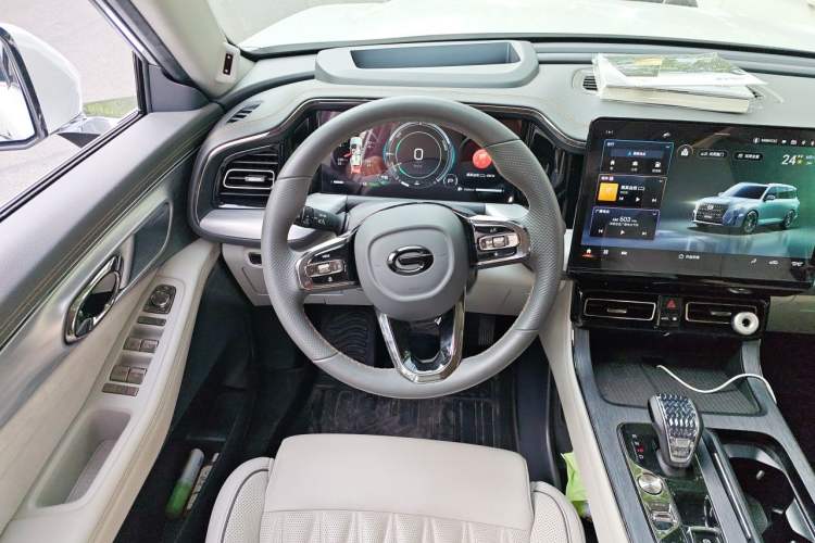 Used GAC Trumpchi GS8 2022 Dual-Engine Series 2.0TM Four-Wheel Drive Prestige Edition (6 Seats) Steering Wheel