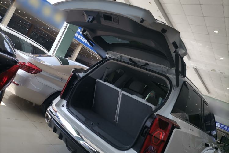 Used GAC Trumpchi GS8 2022 Dual-Engine Series 2.0TM Four-Wheel Drive Prestige Edition (6 Seats) Trunk