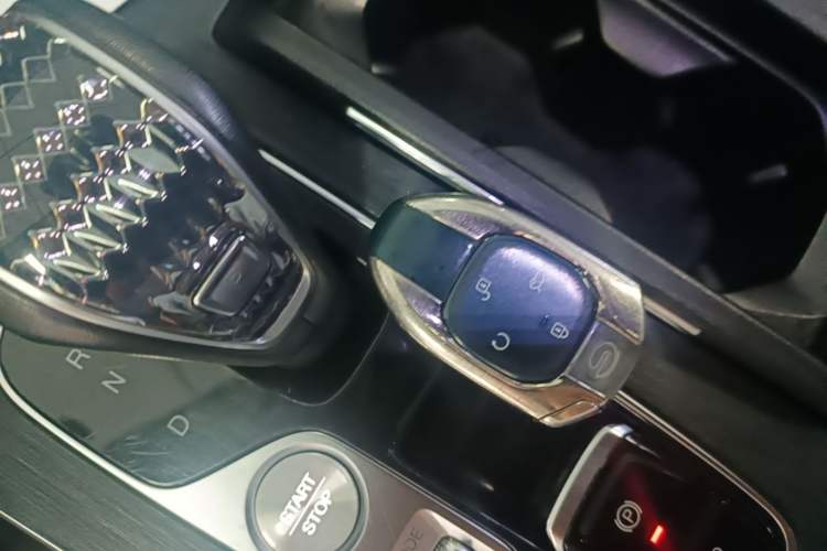 Used GAC Trumpchi GS8 2022 Flagship Series 2.0 TGDI Two-Wheel-Drive Prestige Edition (7 Seats) Vehicle Key