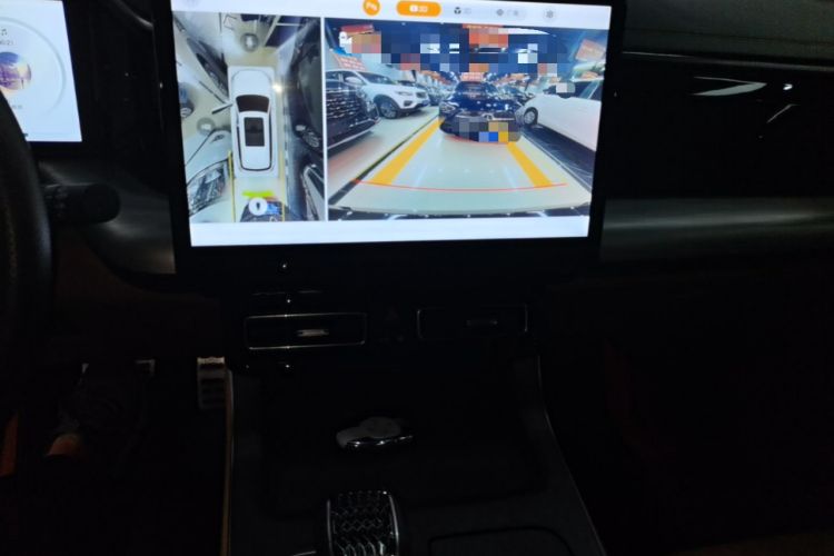 Used GAC Trumpchi GS8 2024 Linghang Series 2.0 TGDI Two-Wheel Drive Luxury Smart Connectivity Version Audio And AC Panel